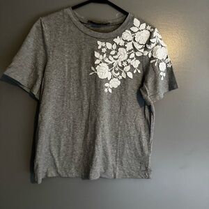 Pankaj & Nidhi Anthropologie Gray Floral Detail Embossed T Shirt Size small